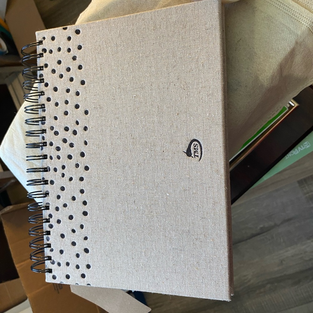 Trends Weekly Planner with Cat Design